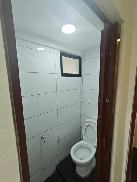 Flat for Sale at Flat Taman Rinting - Daniel Yong - Bathroom - PropertyGuru.com.my