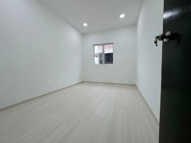 Taman Klang Utama untuk Untuk Dijual - RM 650,000, Feb 2026 - Interior - PropertyGuru.com.my