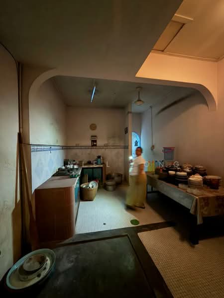 1-storey Terraced House for Sale in Taman Munsyi Ibrahim (Johor Bahru) - Daniel Yong - Kitchen - PropertyGuru.com.my