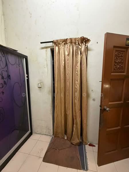 1-storey Terraced House for Sale in Taman Munsyi Ibrahim (Johor Bahru) - Daniel Yong - Interior - PropertyGuru.com.my