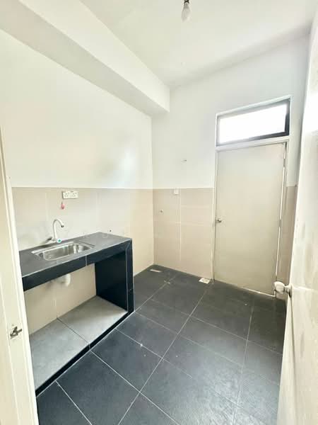 Cluster House for Sale in Bukit Katil (Melaka) - Azrul Othman - Kitchen - PropertyGuru.com.my