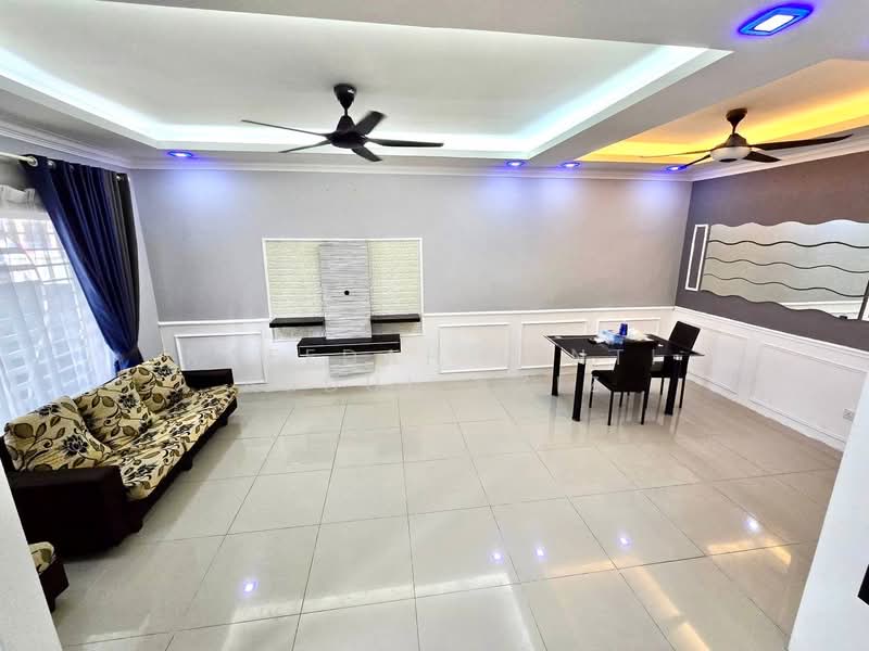 Taman Sungai Kapar Indah untuk Untuk Dijual - RM 520,000, Mac 2026 - Living Room - PropertyGuru.com.my