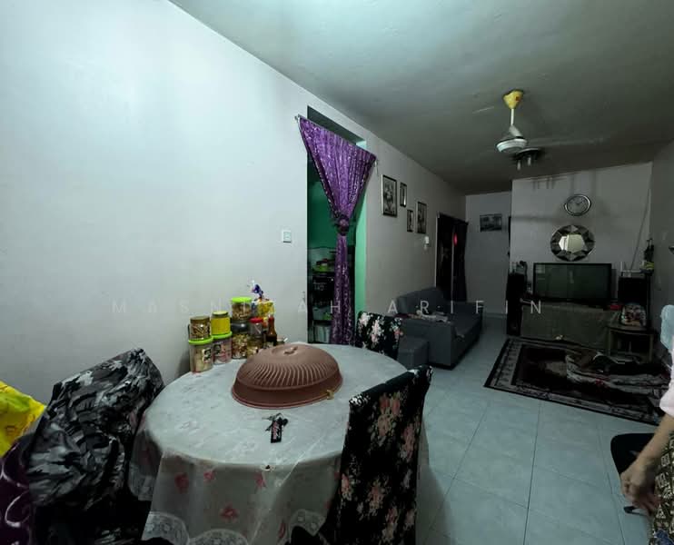 Apartment for Sale at Enggang Apartment - Masnizah Arifin - Living Room - PropertyGuru.com.my