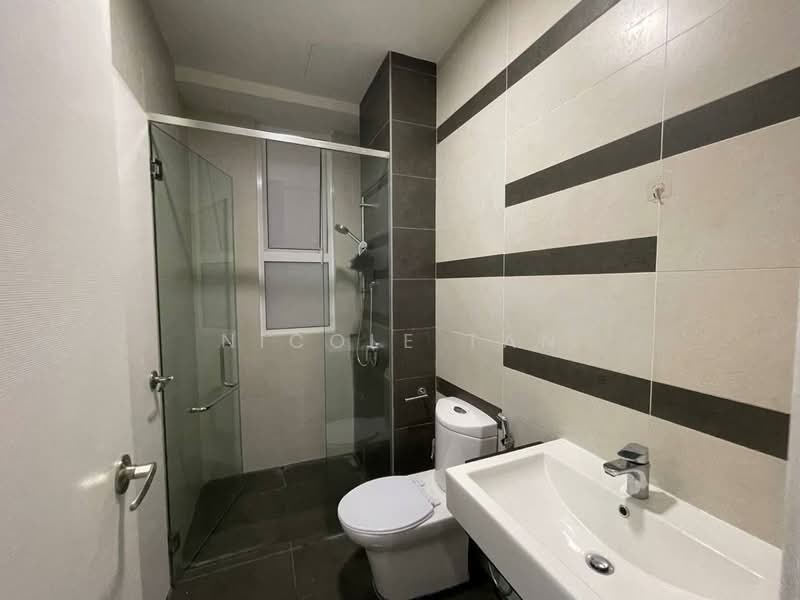 Condominium for Rent at D'Suites Akasia Horizon - Nicole Tan - Bathroom - PropertyGuru.com.my