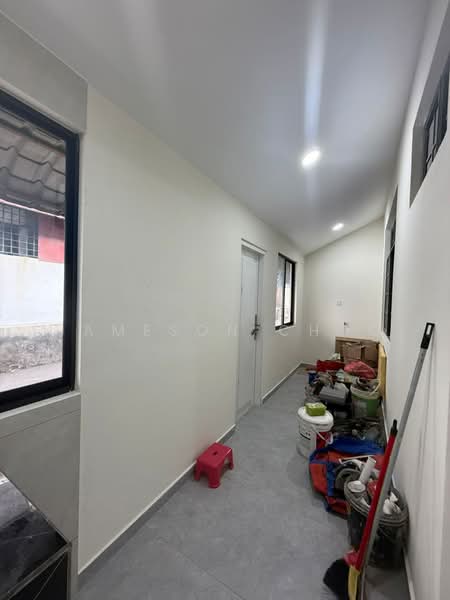 1.5-storey Terraced House for Sale in Tampoi (Johor) - Jameson Choo - Corridor - PropertyGuru.com.my