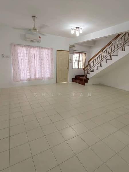 2-storey Terraced House for Rent in Setia Alam (Selangor) - Shue Tan - Living Room - PropertyGuru.com.my