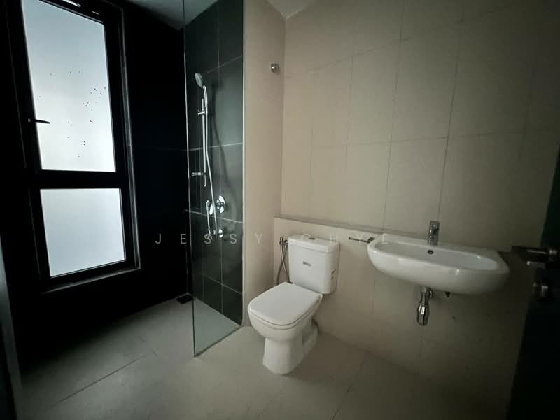 Kondominium untuk Dijual di One Cochrane Residence - Jessy Chye - Bathroom - PropertyGuru.com.my