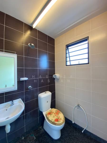 2-storey Terraced House for Sale in Kajang (Selangor) - Hasliza Hassan - Bathroom - PropertyGuru.com.my