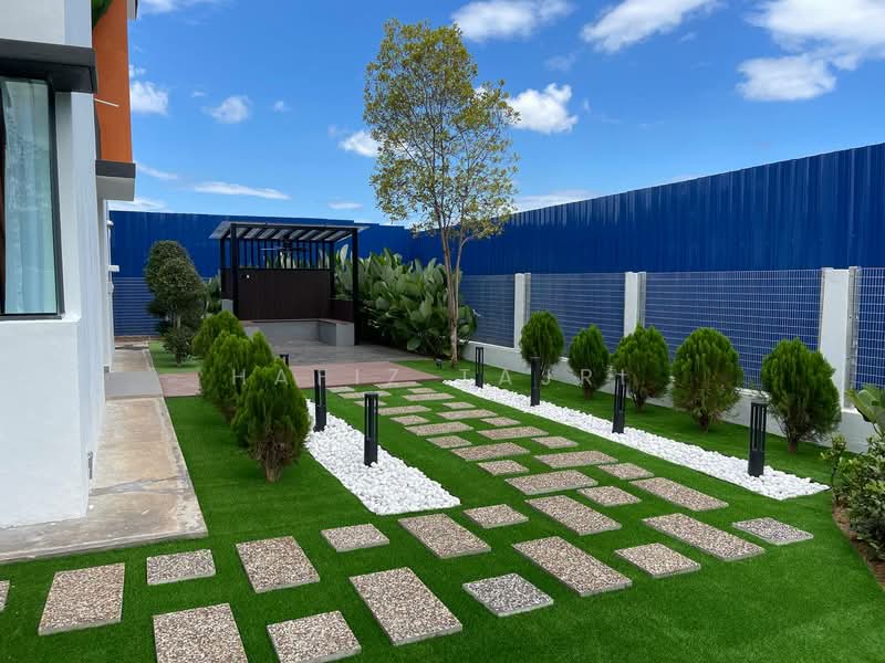 2-storey Terraced House for Sale in Bukit Beruntung (Serendah) - Hafiz Tajri - Garden - PropertyGuru.com.my