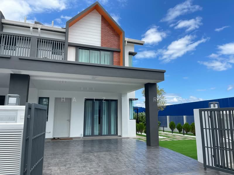 2-storey Terraced House for Sale in Bukit Beruntung (Serendah) - Hafiz Tajri - Exterior - PropertyGuru.com.my