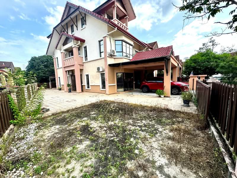 2.5-storey Terraced House for Sale in Putrajaya (Putrajaya) - Mohd Faizal - Exterior - PropertyGuru.com.my