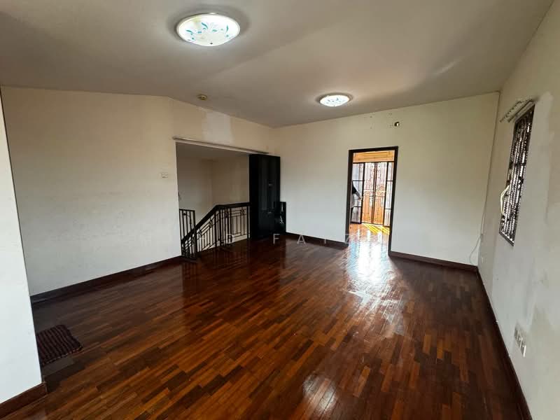 2.5-storey Terraced House for Sale in Putrajaya (Putrajaya) - Mohd Faizal - Living Room - PropertyGuru.com.my