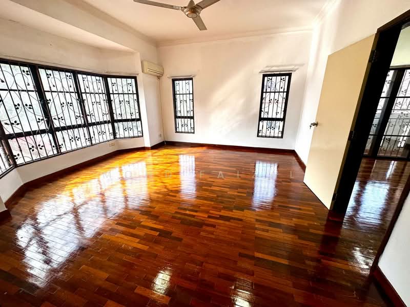 2.5-storey Terraced House for Sale in Putrajaya (Putrajaya) - Mohd Faizal - Living Room - PropertyGuru.com.my