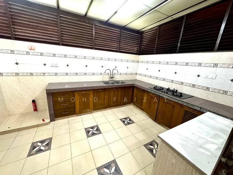 2.5-storey Terraced House for Sale in Putrajaya (Putrajaya) - Mohd Faizal - Kitchen - PropertyGuru.com.my