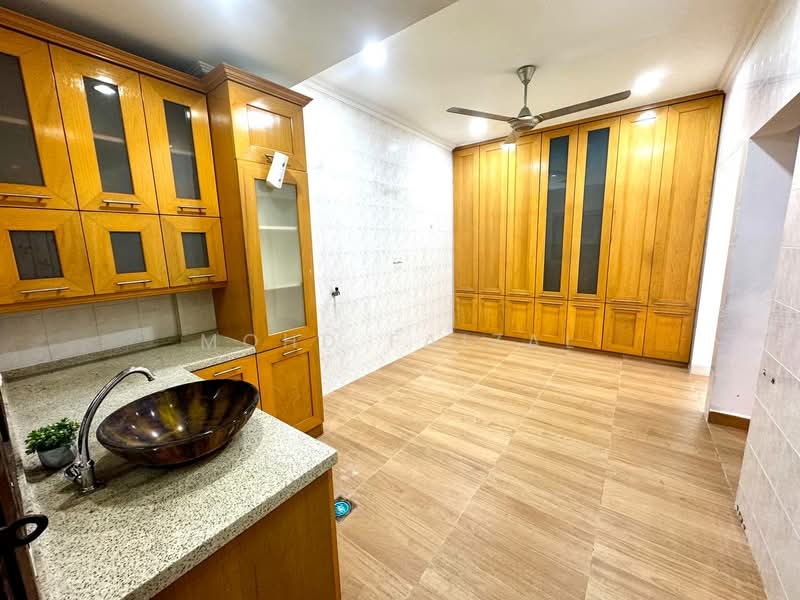 2.5-storey Terraced House for Sale in Putrajaya (Putrajaya) - Mohd Faizal - Kitchen - PropertyGuru.com.my