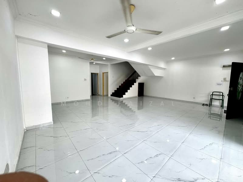 Semi-Detached House for Sale in Cheras (Selangor) - Mohd Faizal - Living Room - PropertyGuru.com.my