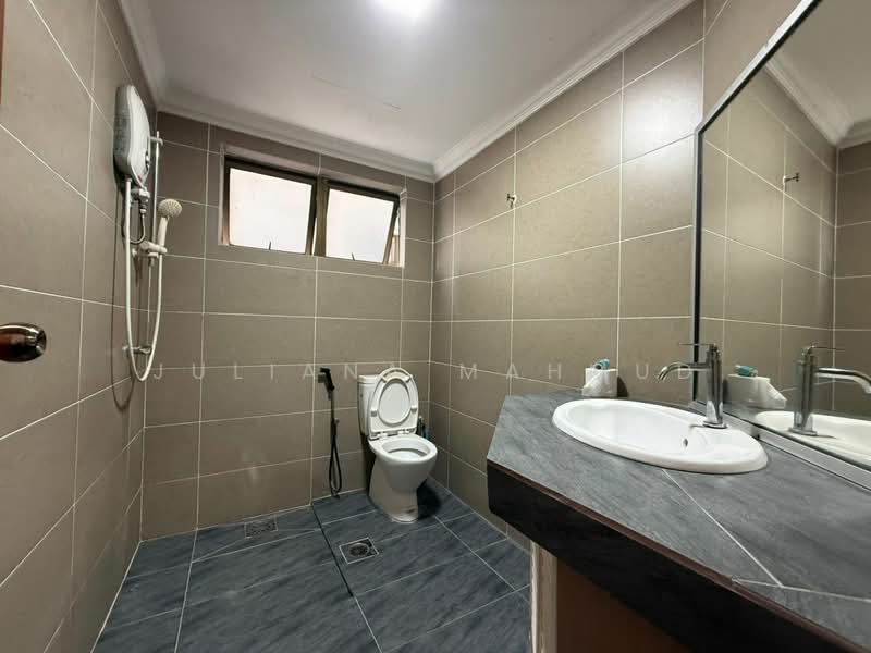 Kondominium untuk Disewa di Kiara View - Juliana Mahmud - Bathroom - PropertyGuru.com.my