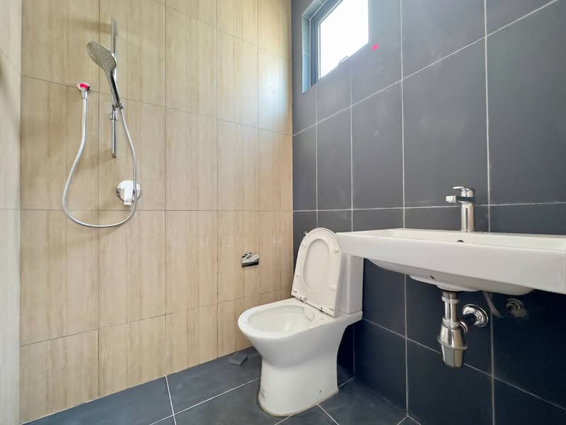 2-storey Terraced House for Sale in Klang (Selangor) - Muz Hafiz - Bathroom - PropertyGuru.com.my