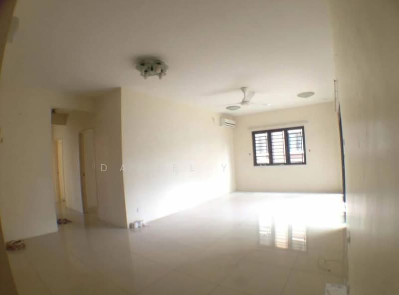 Larkin Residence (Phase One) untuk Untuk Dijual - RM 440,000, Feb 2026 - Living Room - PropertyGuru.com.my