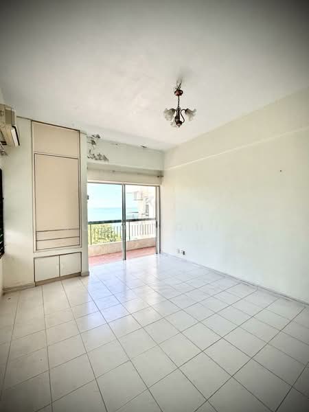 Condominium for Sale at The Reef Condominium - Susan Chia - Living Room - PropertyGuru.com.my