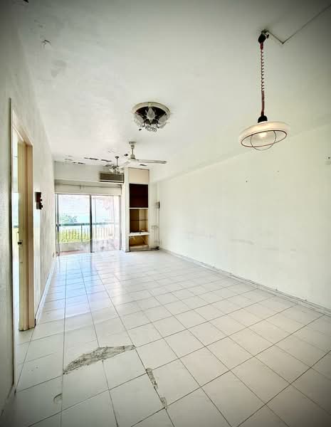 Condominium for Sale at The Reef Condominium - Susan Chia - Living Room - PropertyGuru.com.my