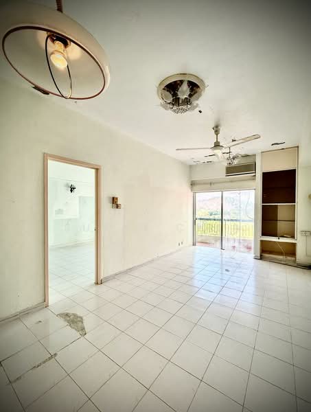 Condominium for Sale at The Reef Condominium - Susan Chia - Living Room - PropertyGuru.com.my