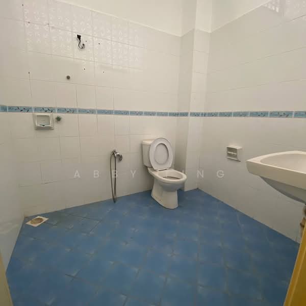 2-storey Terraced House for Sale in Taman Setia Indah (Tebrau) - Abby Ting - Bathroom - PropertyGuru.com.my