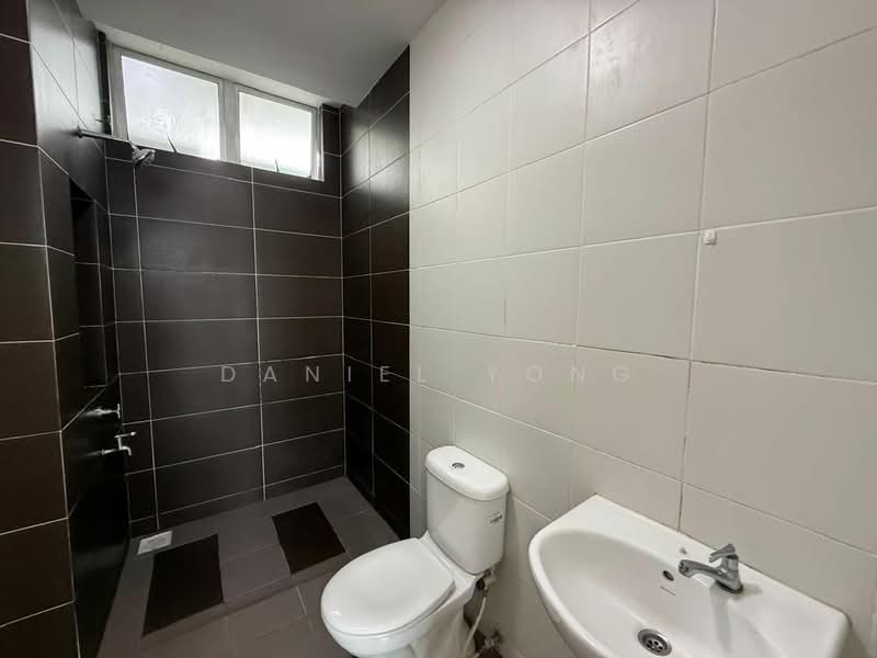 Apartment for Rent at The Seed Taman Sutera Utama - Daniel Yong - Bathroom - PropertyGuru.com.my