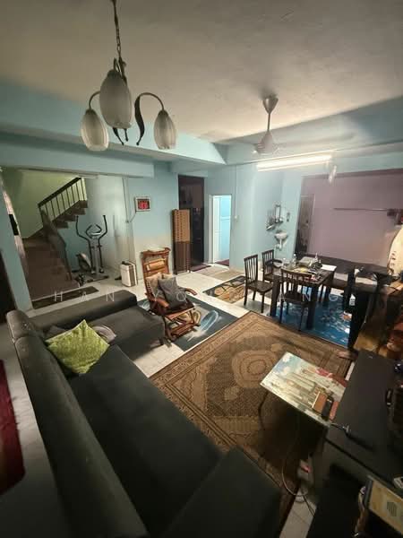 Taman Bukit Kempas untuk Untuk Dijual - RM 650,000, Mac 2026 - Living Room - PropertyGuru.com.my