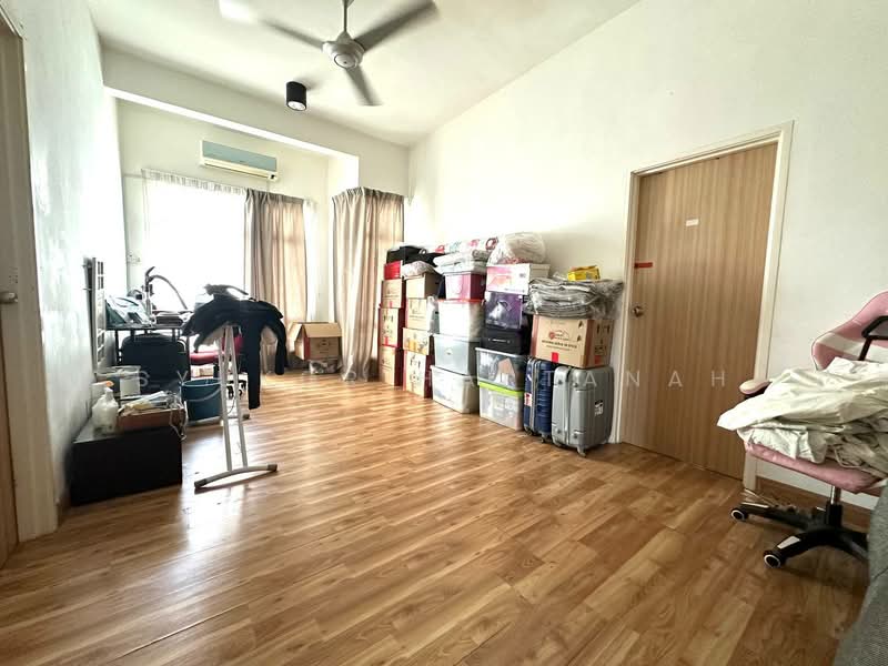 Semi-Detached House for Sale in Shah Alam (Selangor) - Syukor Hartanah - Living Room - PropertyGuru.com.my