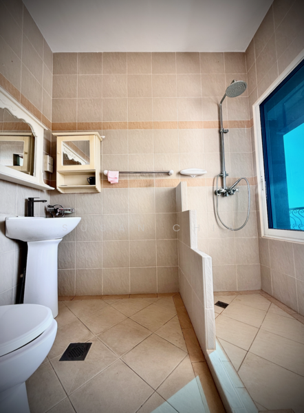 Condominium for Sale at Sea Range Tower - Susan Chia - Bathroom - PropertyGuru.com.my