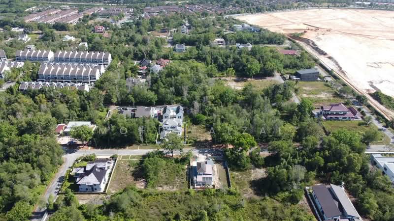 Bungalow Lot 8,000sft Bandar Bukit Mahkota Seksyen 9 Bangi untuk Untuk Dijual - RM 400,000, Feb 2026 - Exterior - PropertyGuru.com.my