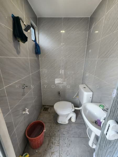 2-storey Terraced House for Sale in Taman Saleng Baru (Kulai) - Han Yong Ang - Bathroom - PropertyGuru.com.my