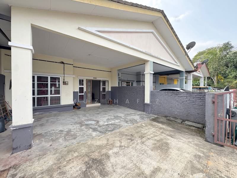 1-storey Terraced House for Sale in Taman Mutiara Galla (Seremban) - Muz Hafiz - Exterior - PropertyGuru.com.my