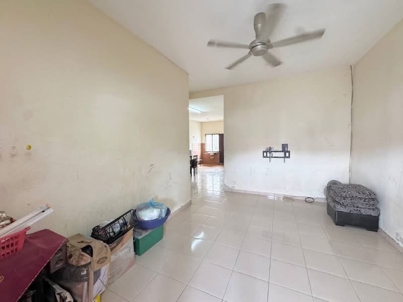 1-storey Terraced House for Sale in Taman Mutiara Galla (Seremban) - Muz Hafiz - Living Room - PropertyGuru.com.my