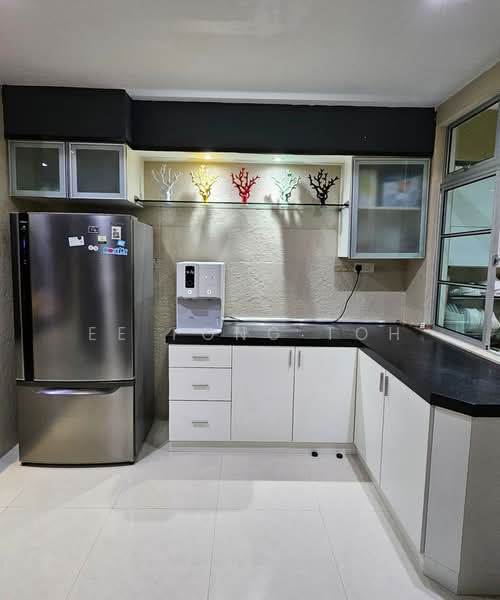 2-storey Terraced House for Sale in Taman Gaya (Ulu Tiram) - Ee Fong Toh - Kitchen - PropertyGuru.com.my