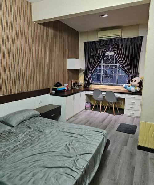 2-storey Terraced House for Sale in Taman Gaya (Ulu Tiram) - Ee Fong Toh - Bedroom - PropertyGuru.com.my