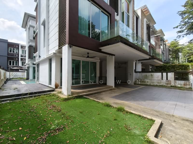 Rumah Berkembar untuk Dijual di Petaling Jaya (Selangor) - Jun Hong Wong - Exterior - PropertyGuru.com.my