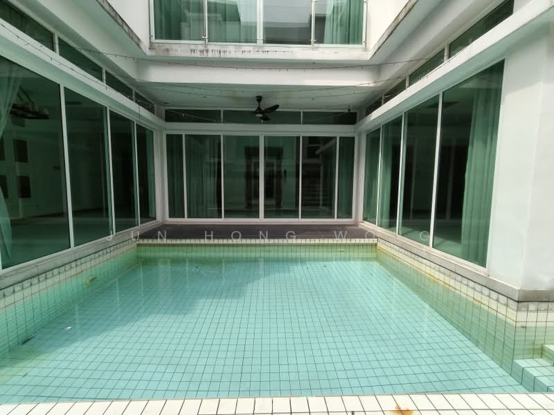 Rumah Berkembar untuk Dijual di Petaling Jaya (Selangor) - Jun Hong Wong - Pool - PropertyGuru.com.my