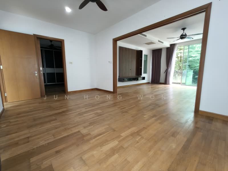 Rumah Berkembar untuk Dijual di Petaling Jaya (Selangor) - Jun Hong Wong - First Floor Master Room 2 - PropertyGuru.com.my