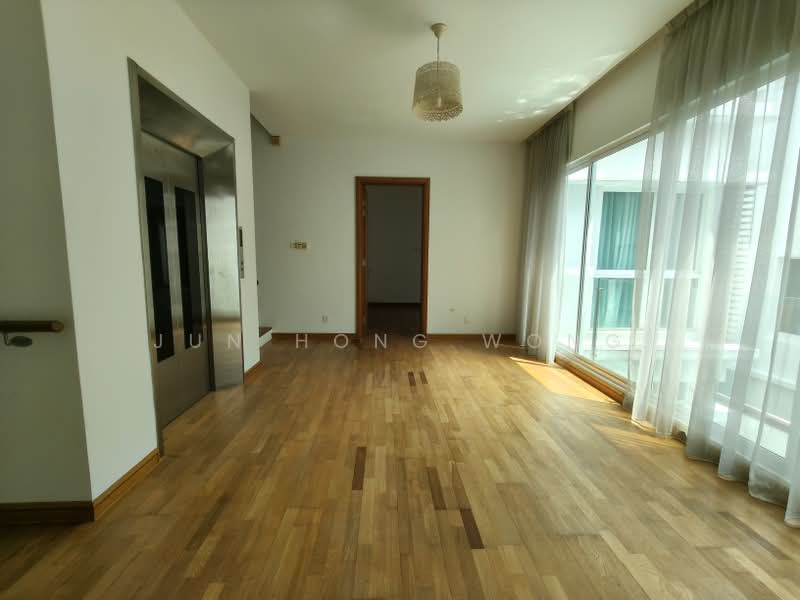 Rumah Berkembar untuk Dijual di Petaling Jaya (Selangor) - Jun Hong Wong - Second Floor Living - PropertyGuru.com.my
