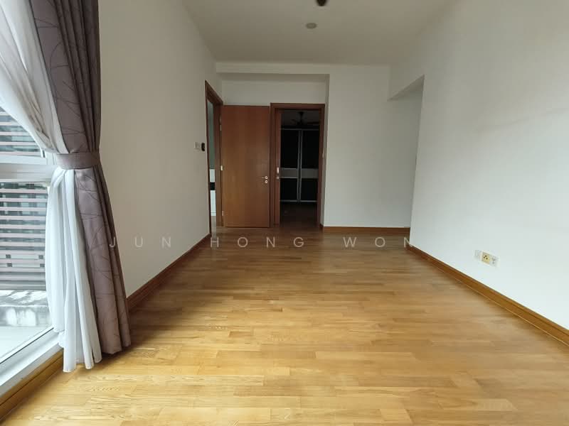 Rumah Berkembar untuk Dijual di Petaling Jaya (Selangor) - Jun Hong Wong - Second Floor Master Room - PropertyGuru.com.my