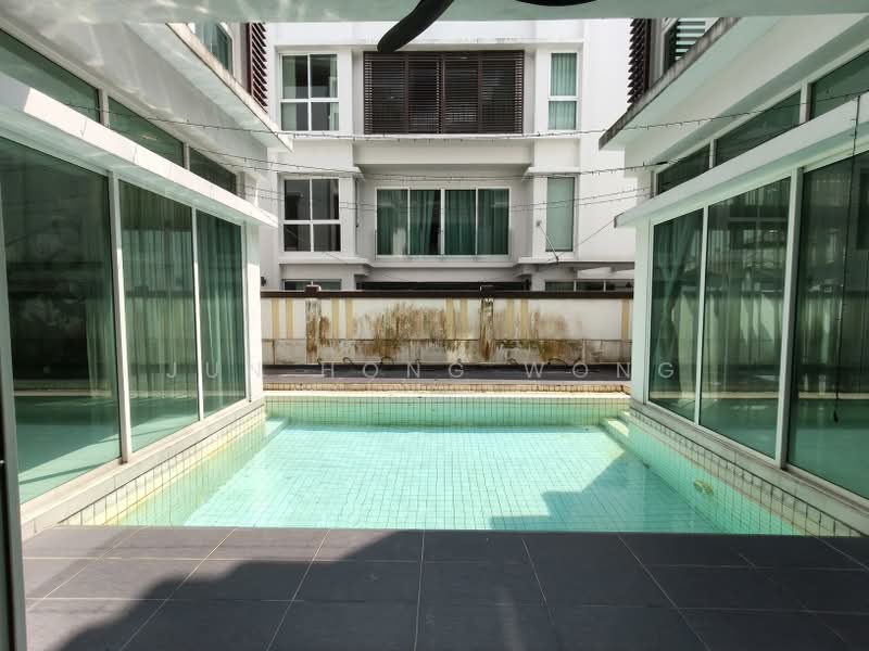 Rumah Berkembar untuk Dijual di Petaling Jaya (Selangor) - Jun Hong Wong - Exterior - PropertyGuru.com.my
