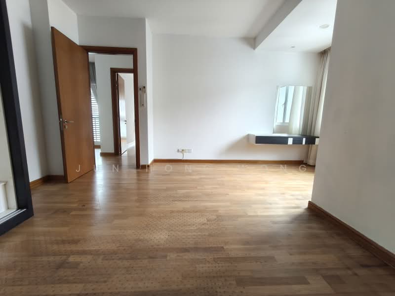 Rumah Berkembar untuk Dijual di Petaling Jaya (Selangor) - Jun Hong Wong - Second Floor Room 4 - PropertyGuru.com.my