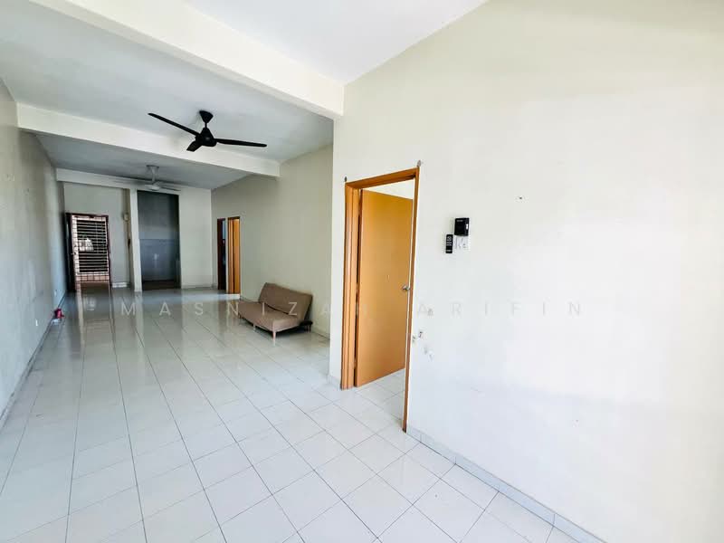 Green Villa untuk Untuk Dijual - RM 290,000, Feb 2026 - Living Room - PropertyGuru.com.my