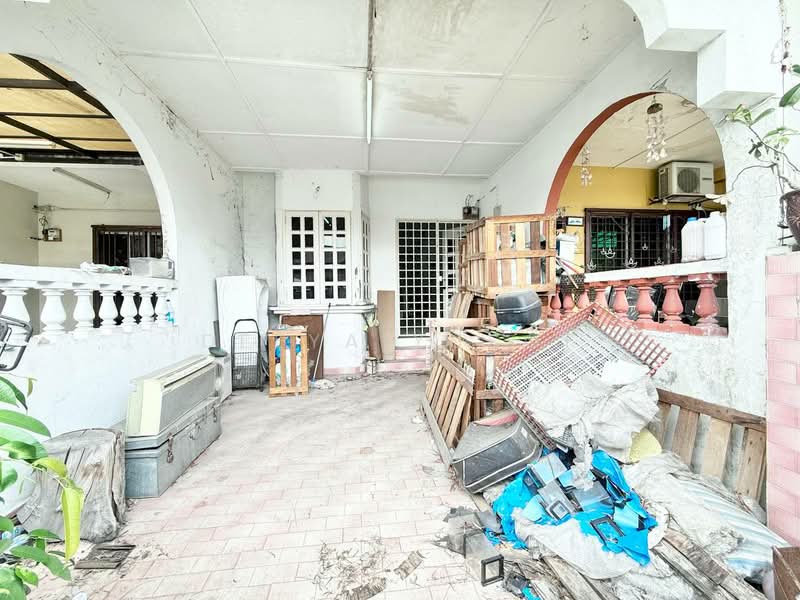 2-storey Terraced House for Sale in Batu Caves (Selangor) - Deeya Yusof - Exterior - PropertyGuru.com.my