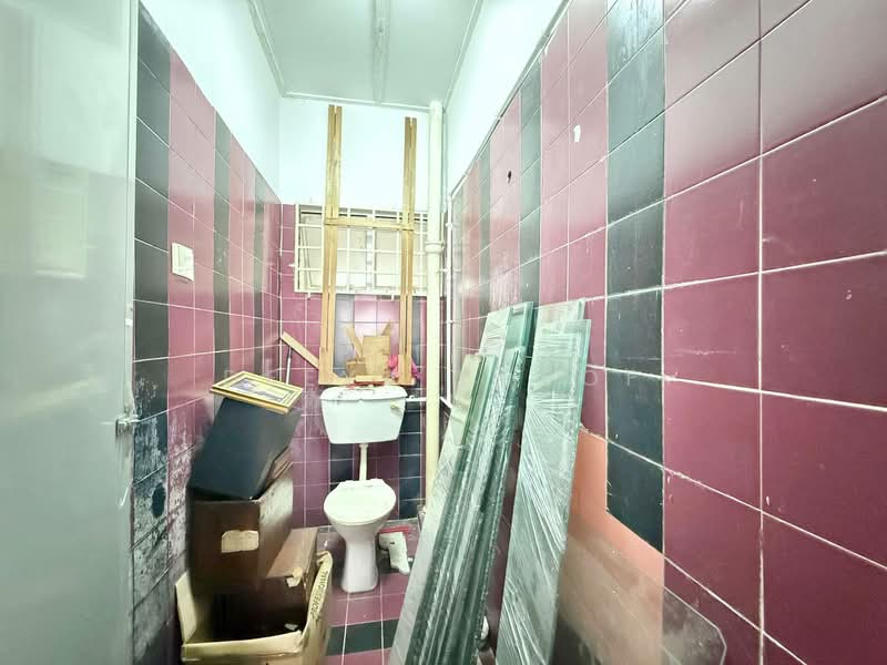 2-storey Terraced House for Sale in Batu Caves (Selangor) - Deeya Yusof - Bathroom - PropertyGuru.com.my