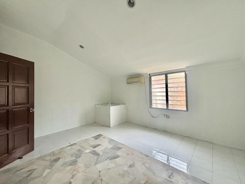 1.5-storey Terraced House for Sale in Shah Alam (Selangor) - JUMIDAH (JUE) - Interior - PropertyGuru.com.my