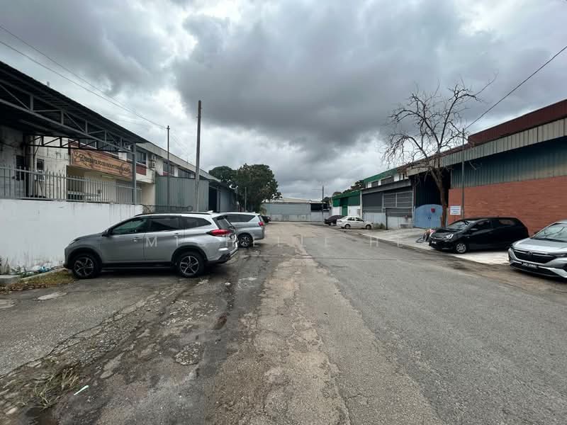 Terrace Factory for Rent in Ulu Tiram (Johor) - Michelle He - Exterior - PropertyGuru.com.my