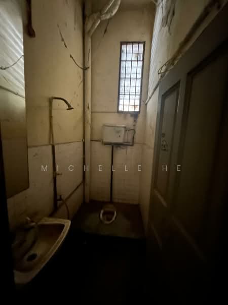 Terrace Factory for Rent in Ulu Tiram (Johor) - Michelle He - Bathroom - PropertyGuru.com.my